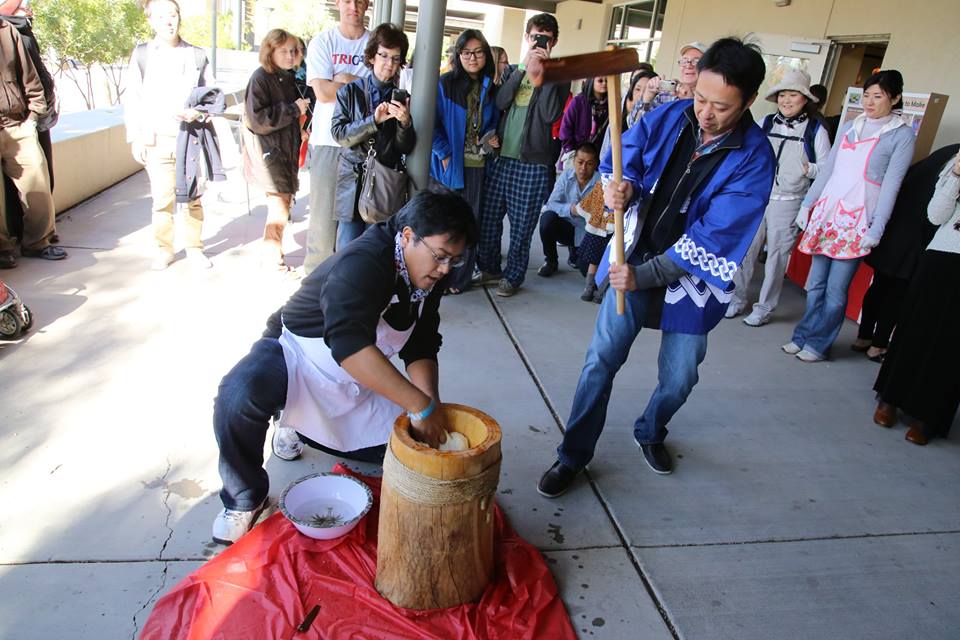 Mochi pounding, photo credit James Tokishi