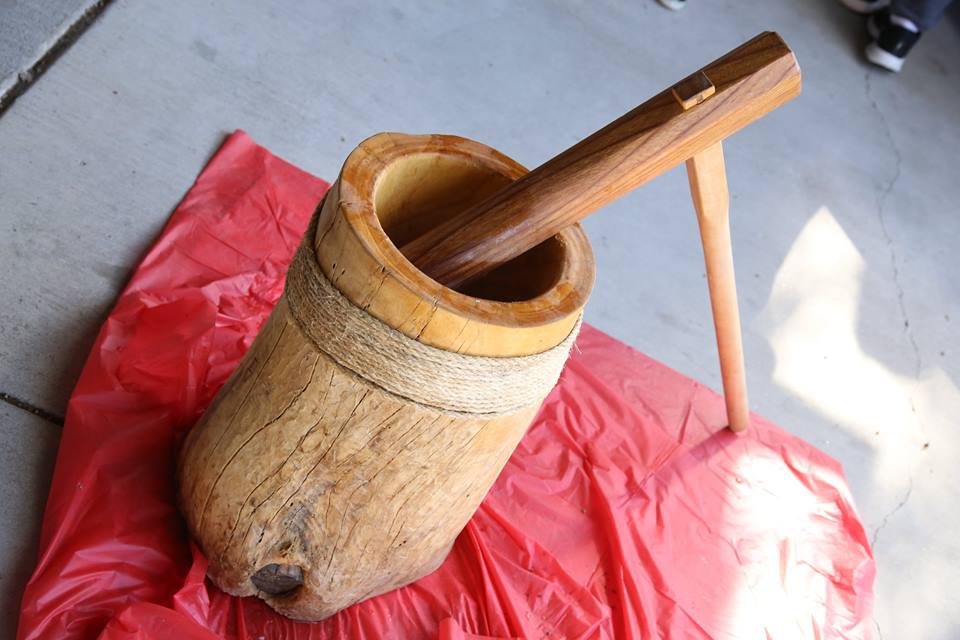 Usu (mortar) and kine (mallet) before the pounding. Photo credit James Tokishi